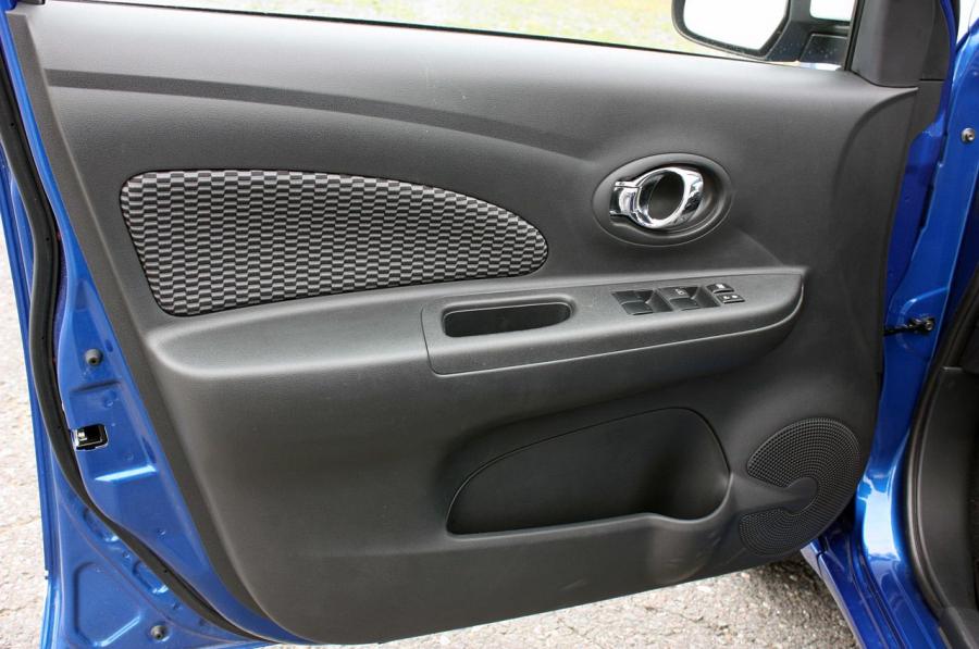  Nissan Micra 2015 года  (фото 34 из 37)